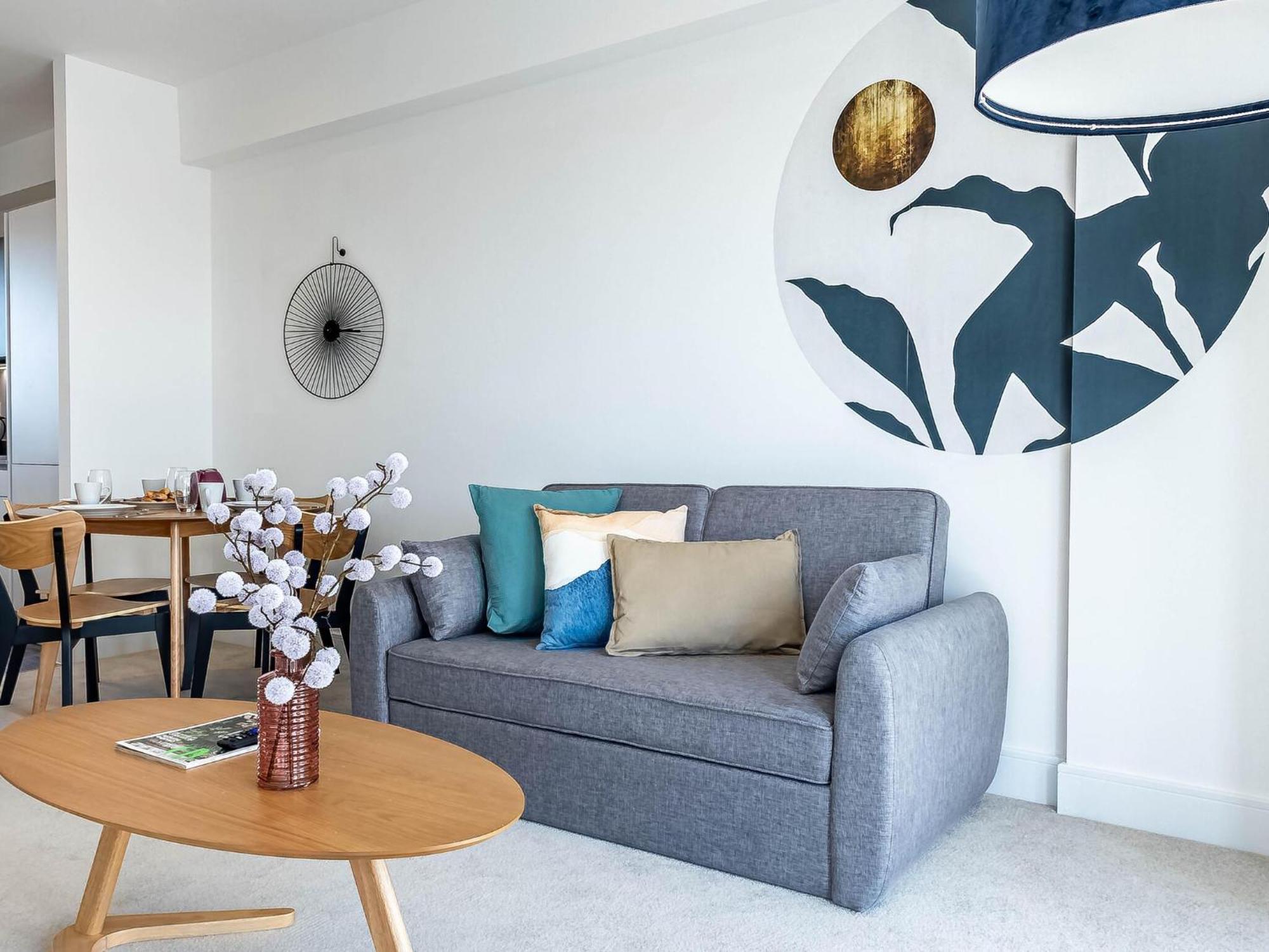Modern Apartments With Balcony In Merton Near Wimbledon By Sojo Stay Mitcham Bagian luar foto