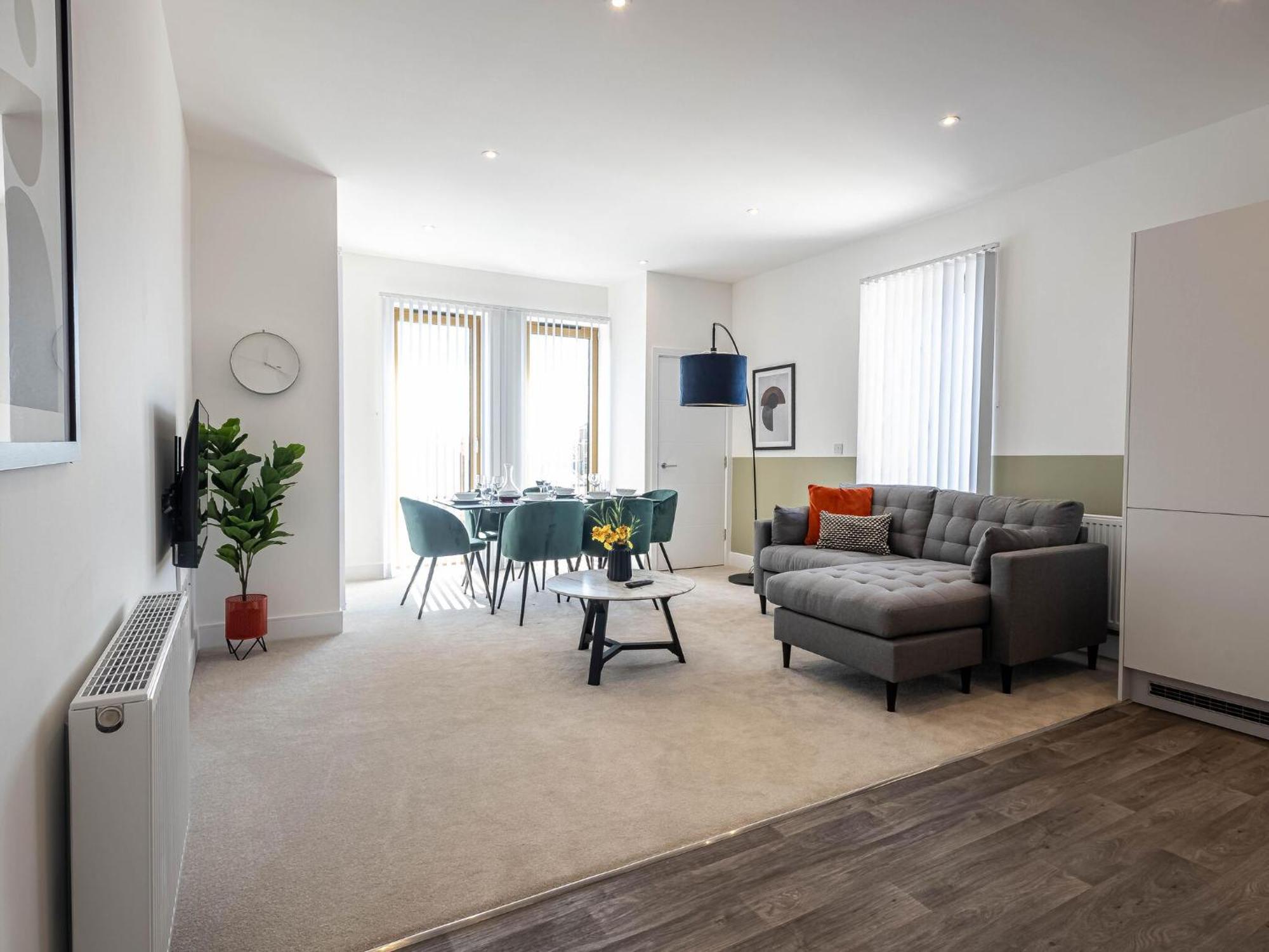 Modern Apartments With Balcony In Merton Near Wimbledon By Sojo Stay Mitcham Bagian luar foto