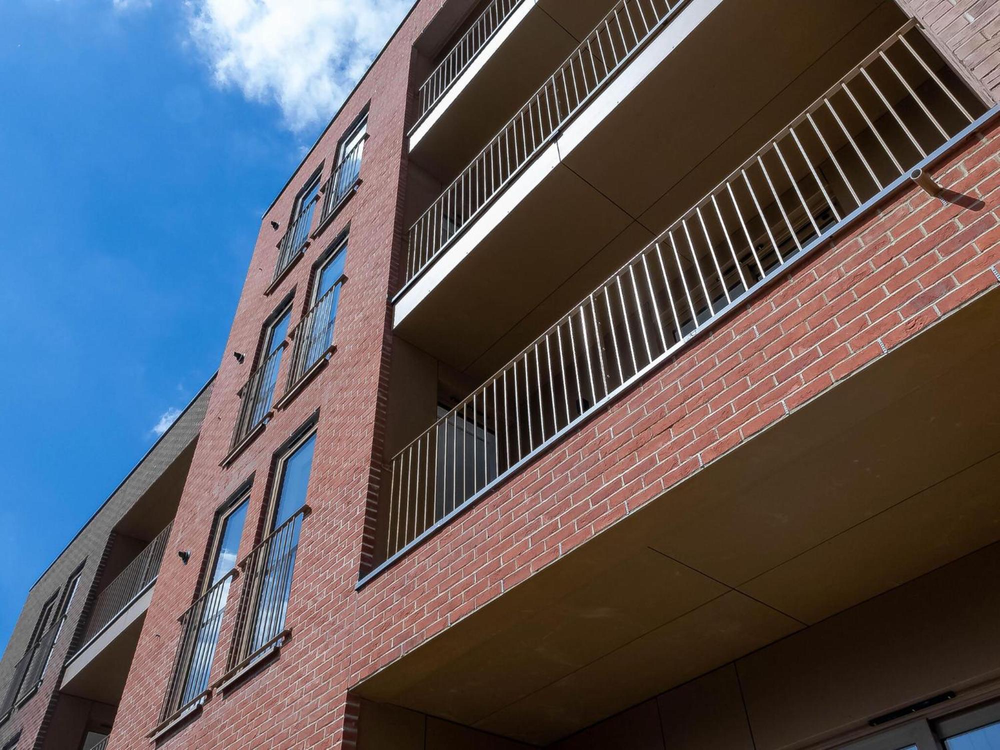 Modern Apartments With Balcony In Merton Near Wimbledon By Sojo Stay Mitcham Bagian luar foto